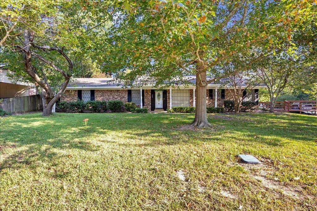 303 Jane Lane, Lindale, TX 75771