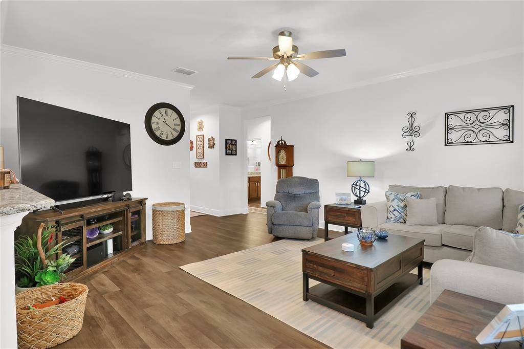 6111 Hamilton Meadows Way, Tyler, TX 75703