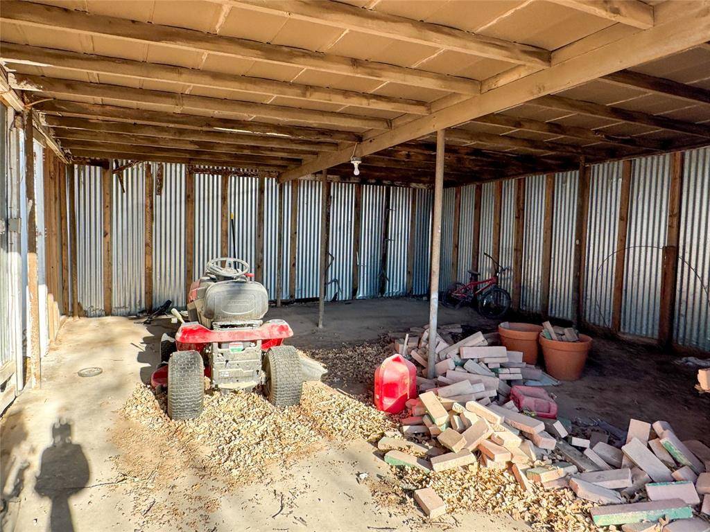 2007 Avenue E, Cisco, TX 76437