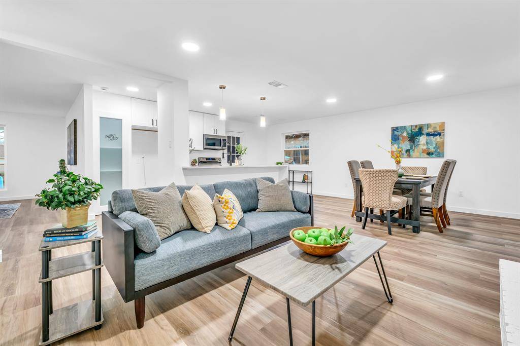 1701 Carla Avenue, Arlington, TX 76014