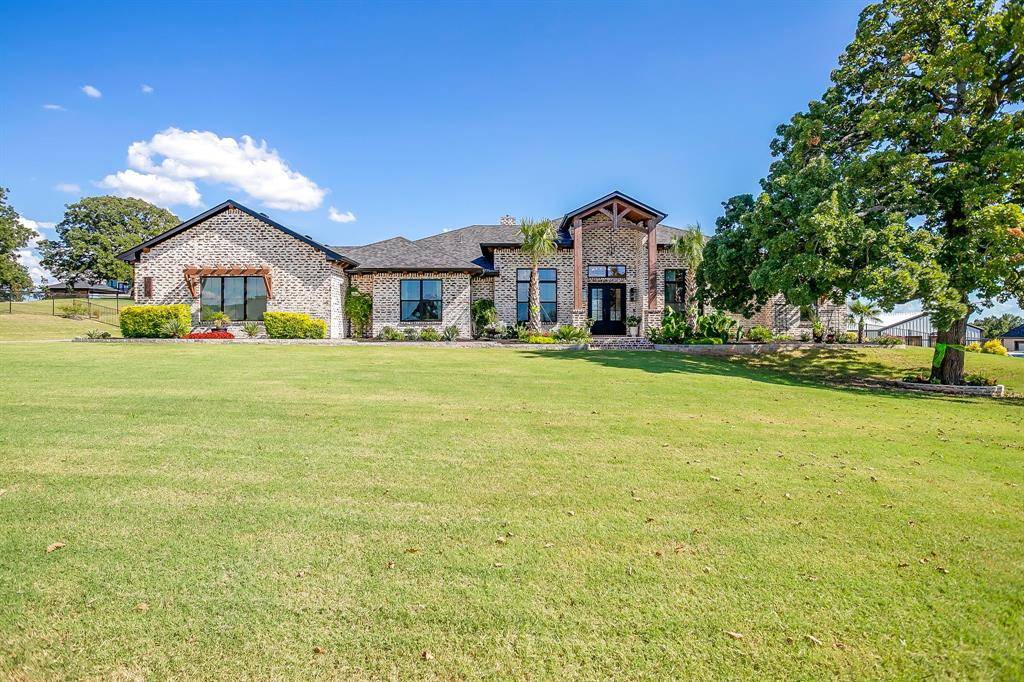 312 Pear Valley Lane, Burleson, TX 76028