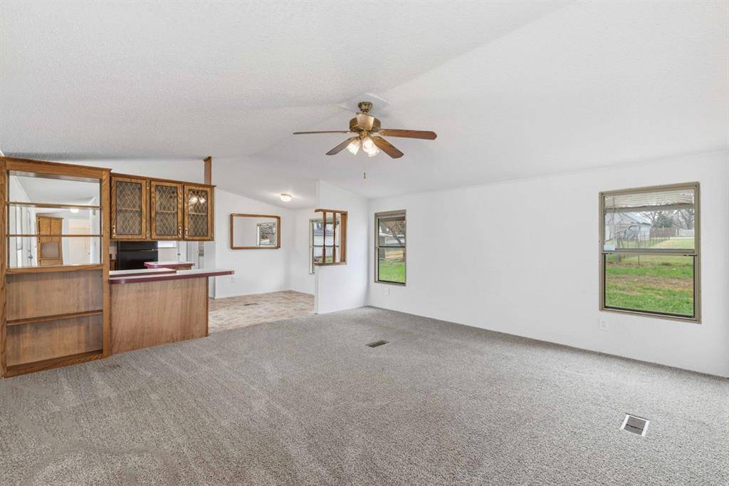 608 4th Street, Blanket, TX 76432