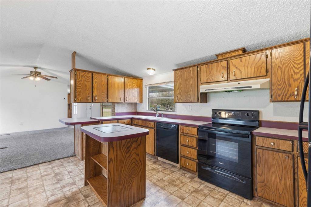 608 4th Street, Blanket, TX 76432