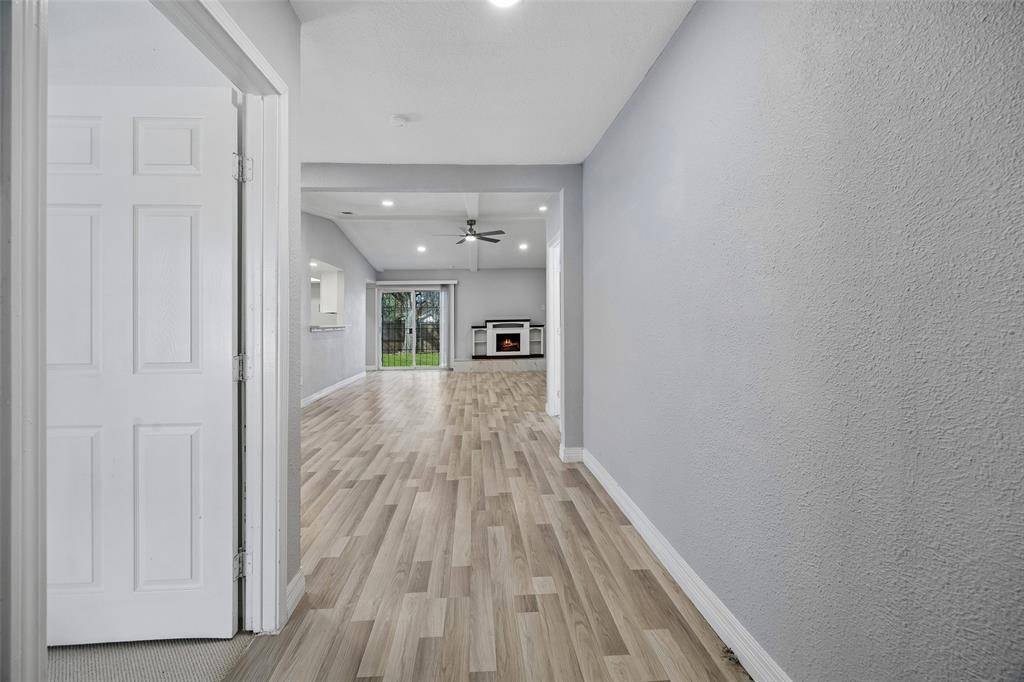 831 Kelso Drive, Dallas, TX 75211