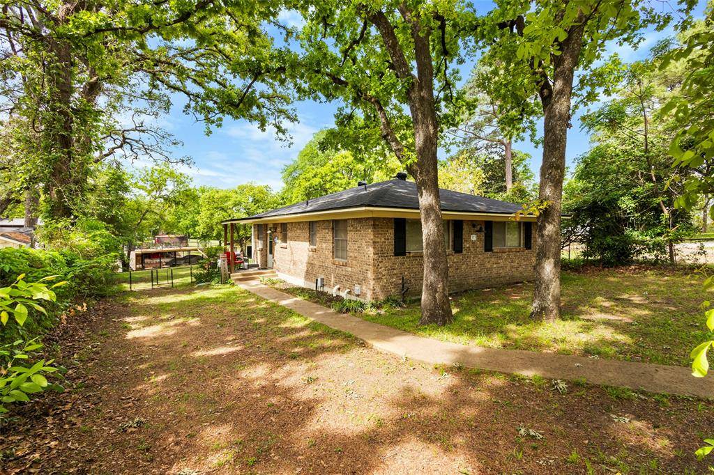 111 Island Park Drive, Gun Barrel City, TX 75156