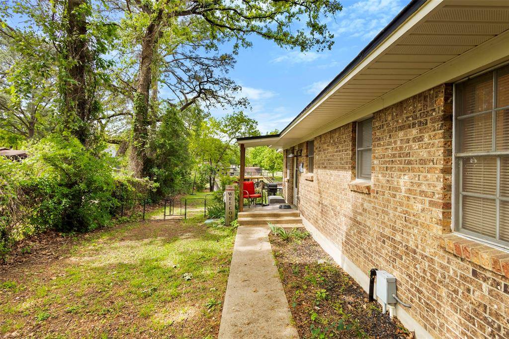 111 Island Park Drive, Gun Barrel City, TX 75156