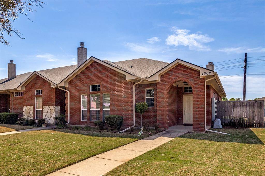 1302 Poinsettia Boulevard, Denton, TX 76208
