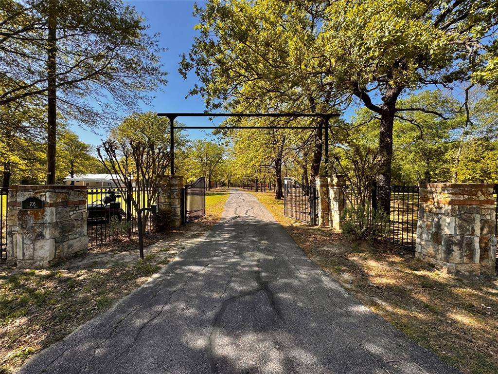 705 VZ County Road 3211, Wills Point, TX 75169