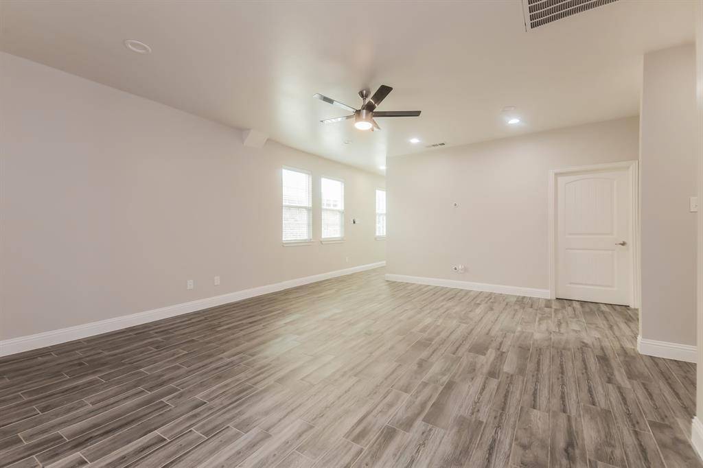 4030 Vineyard Drive, Dallas, TX 75212