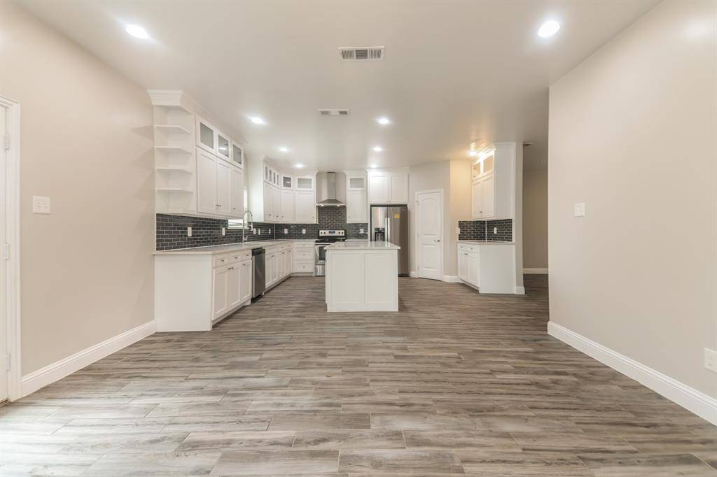 4030 Vineyard Drive, Dallas, TX 75212