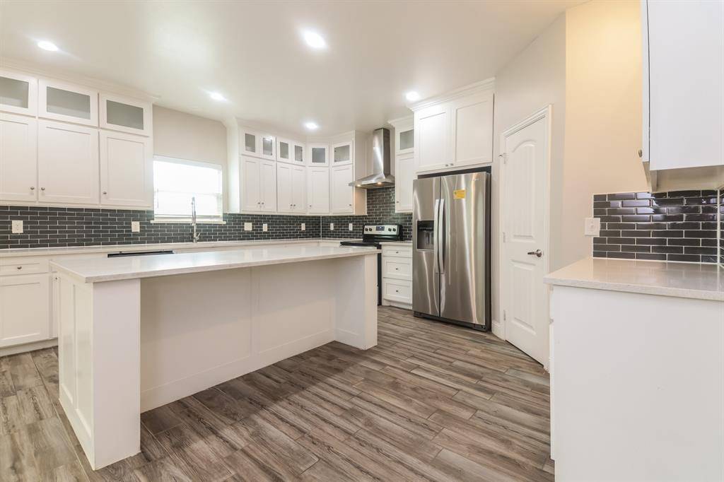 4030 Vineyard Drive, Dallas, TX 75212