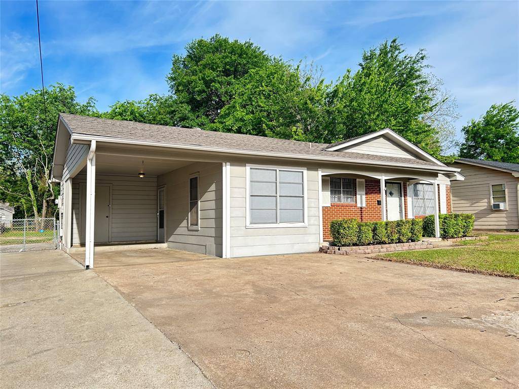 913 Fisher Street, Sulphur Springs, TX 75482