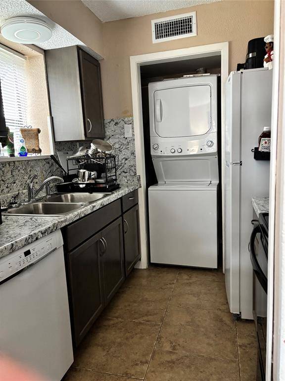 1603 N Garrett Avenue #100, Dallas, TX 75206