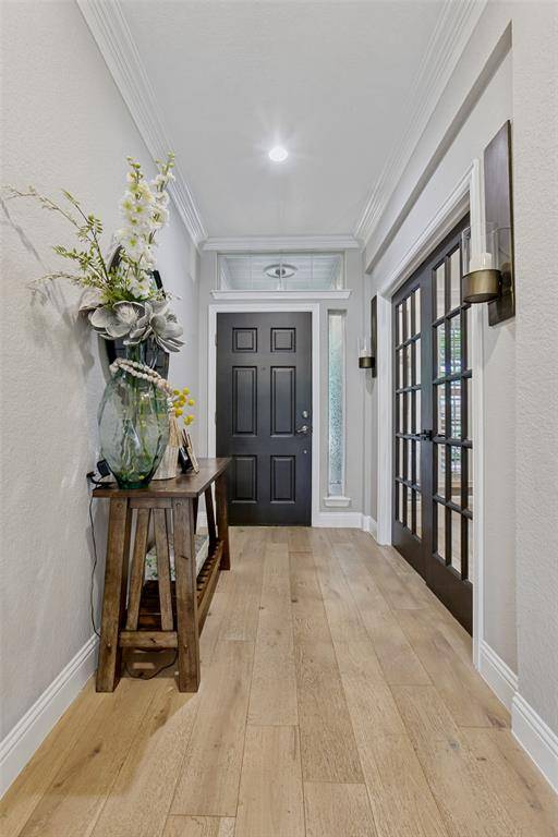 2148 Ash Grove Way, Dallas, TX 75228