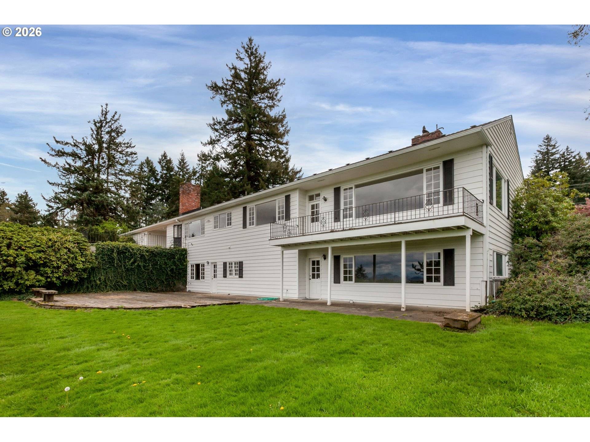 813 SKYLAND DR, Lake Oswego, OR 97034