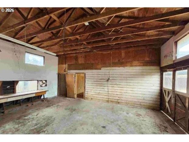 830 3RD ST, Bandon, OR 97411