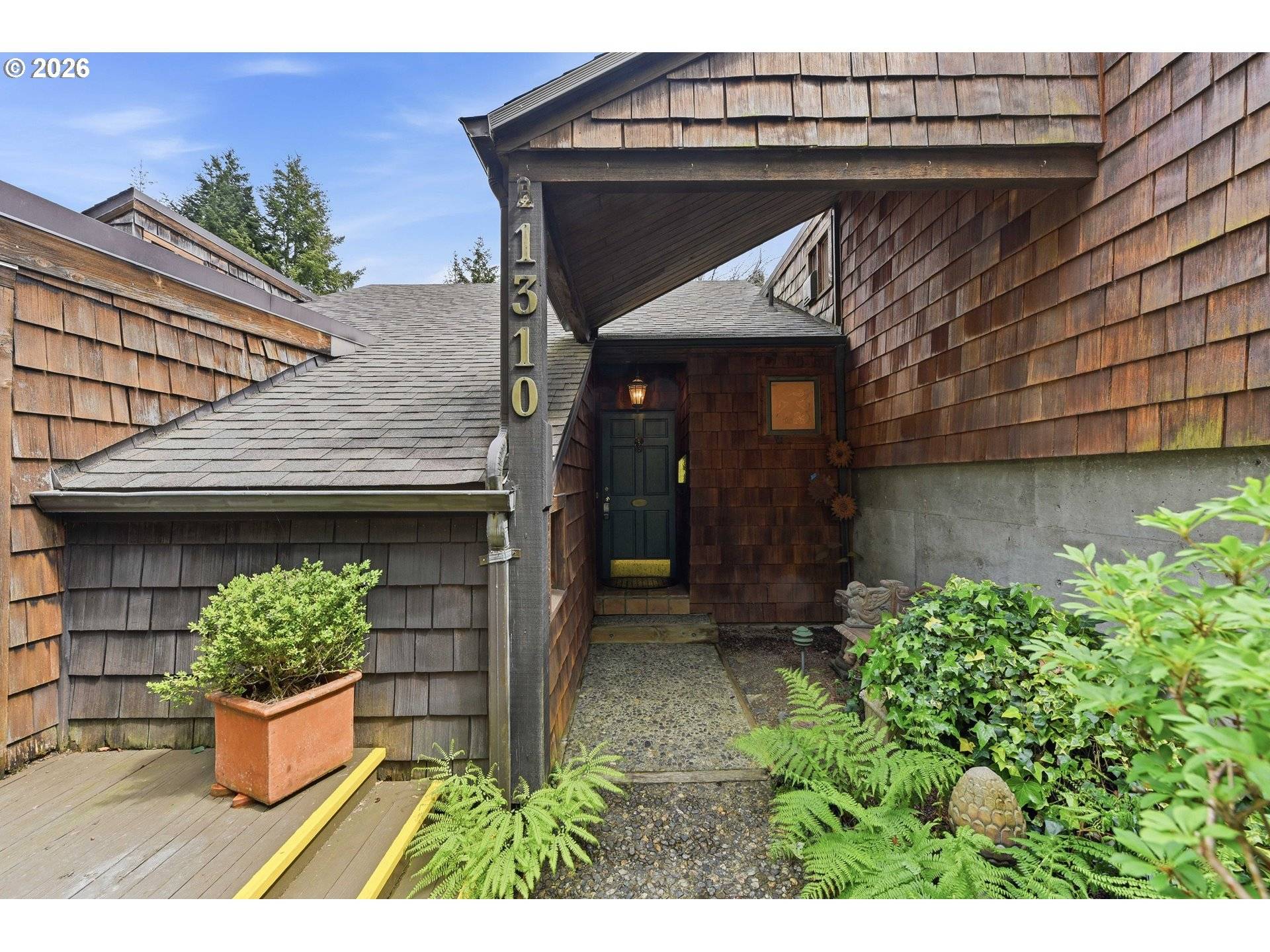 1310 INGERSOLL ST, Coos Bay, OR 97420