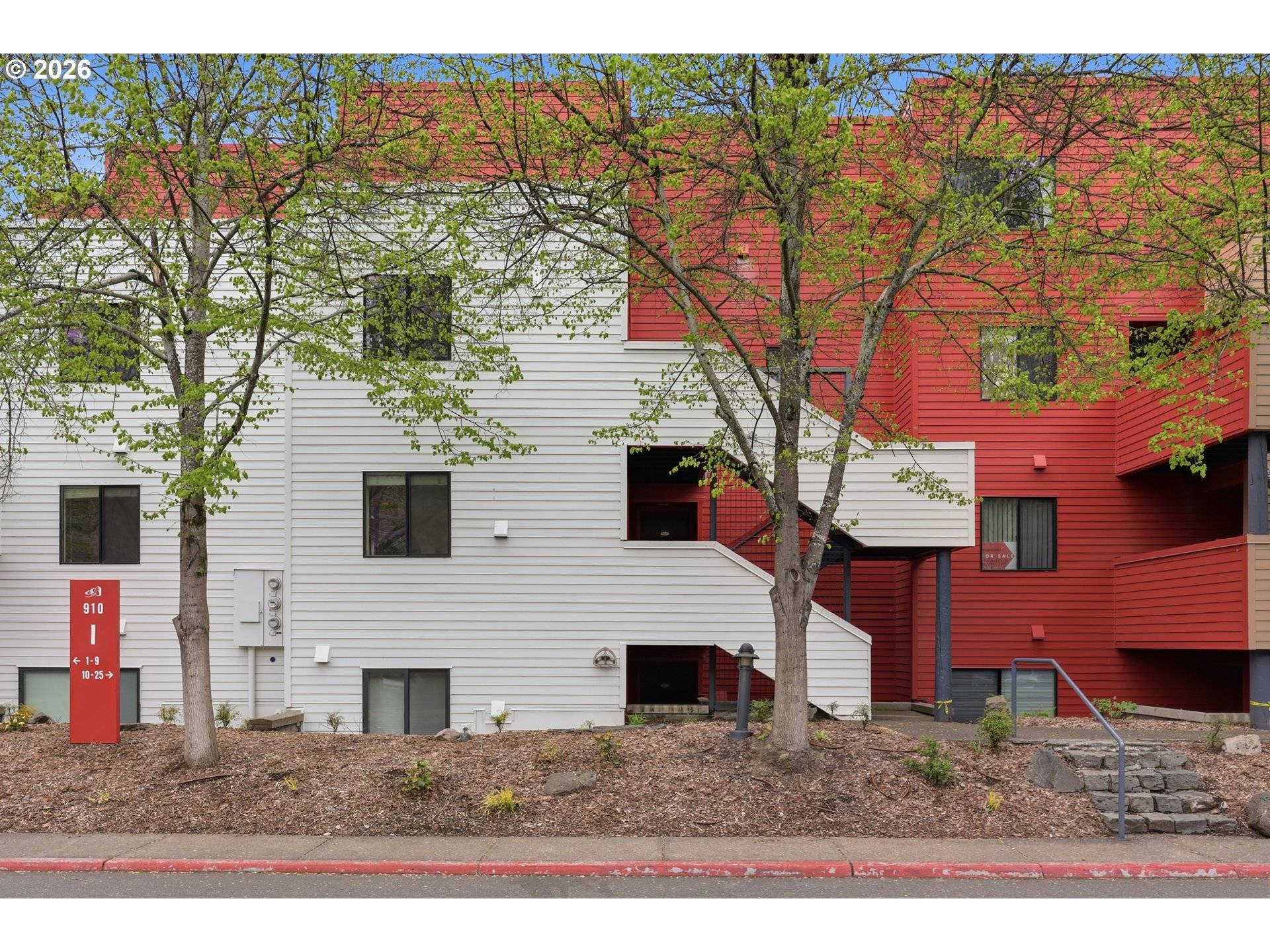 910 NW NAITO PKWY NW #I-12, Portland, OR 97209