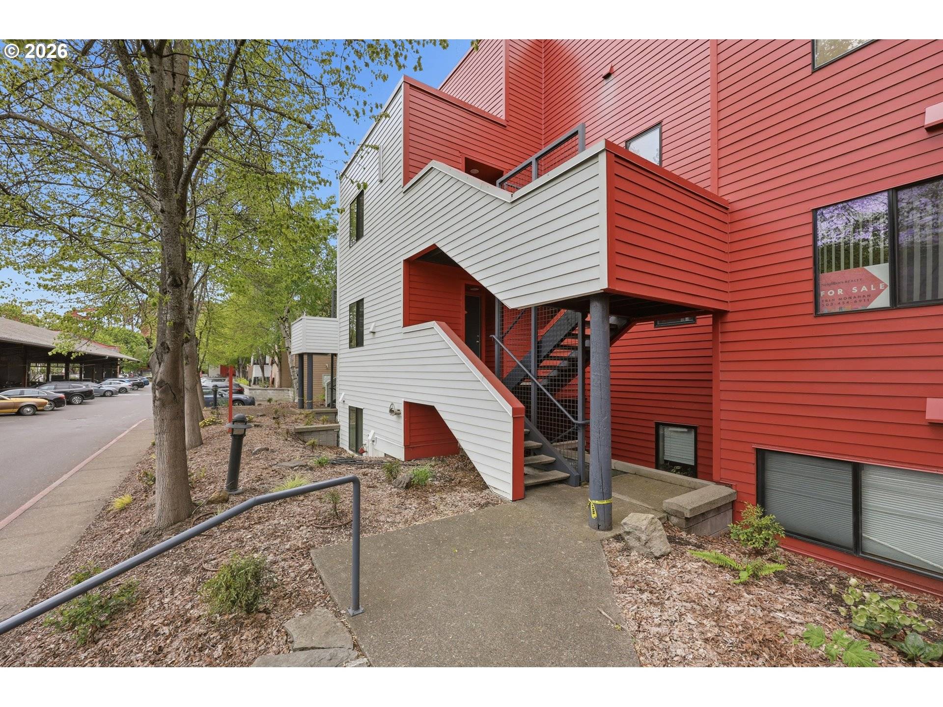 910 NW NAITO PKWY NW #I-12, Portland, OR 97209