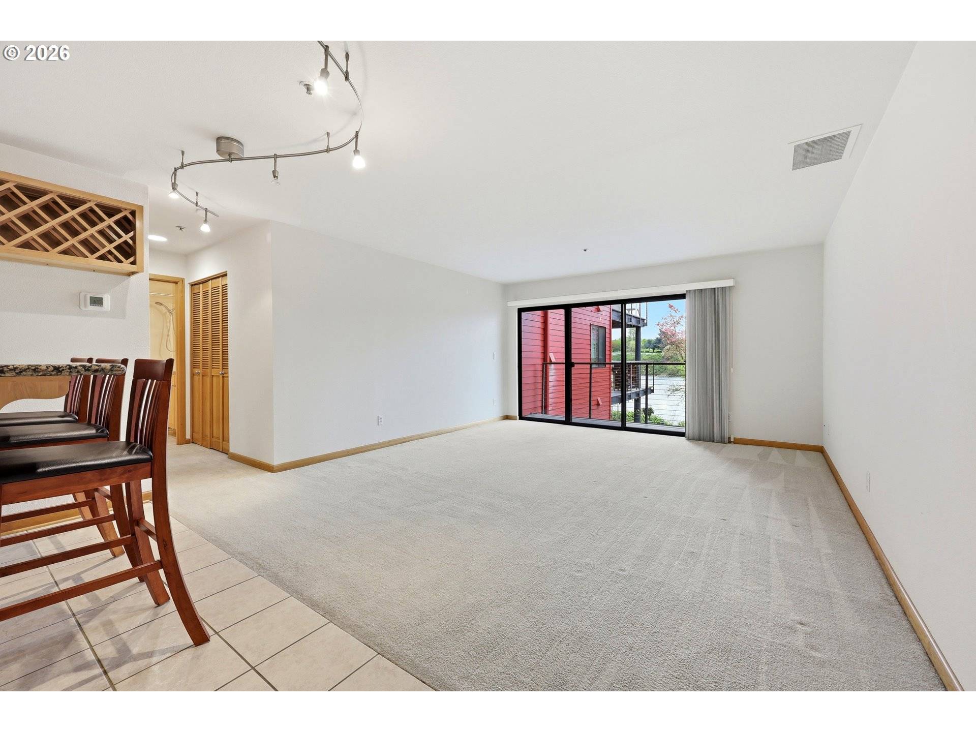 910 NW NAITO PKWY NW #I-12, Portland, OR 97209