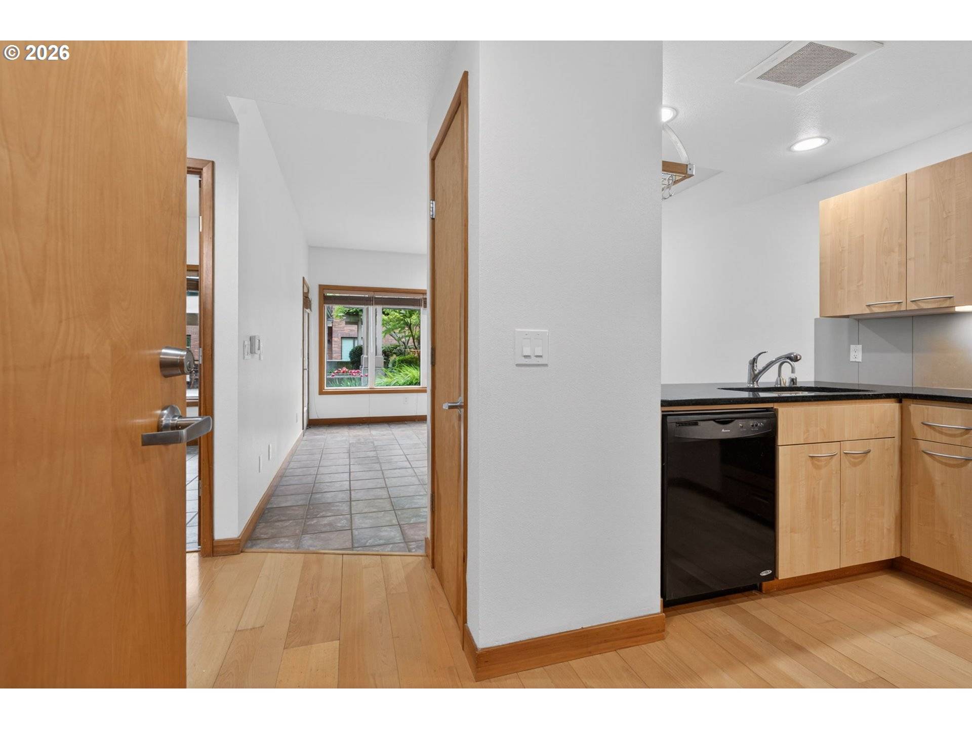 400 W 8TH ST, Vancouver, WA 98660