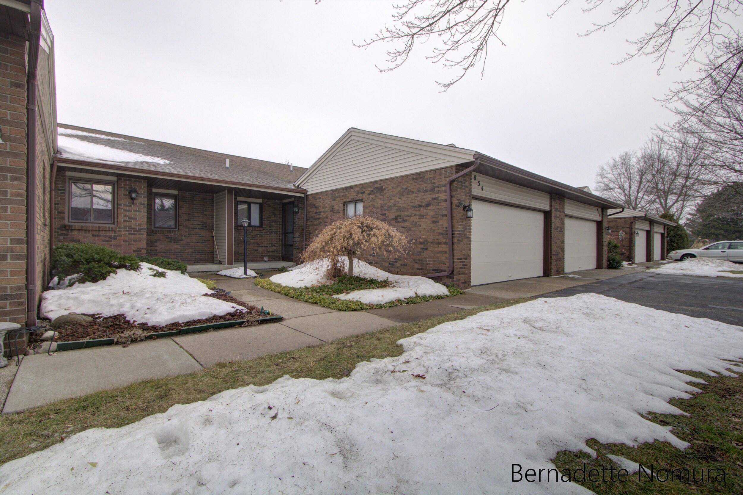 854 Amberwood W DR SW, Byron Twp, MI 49315