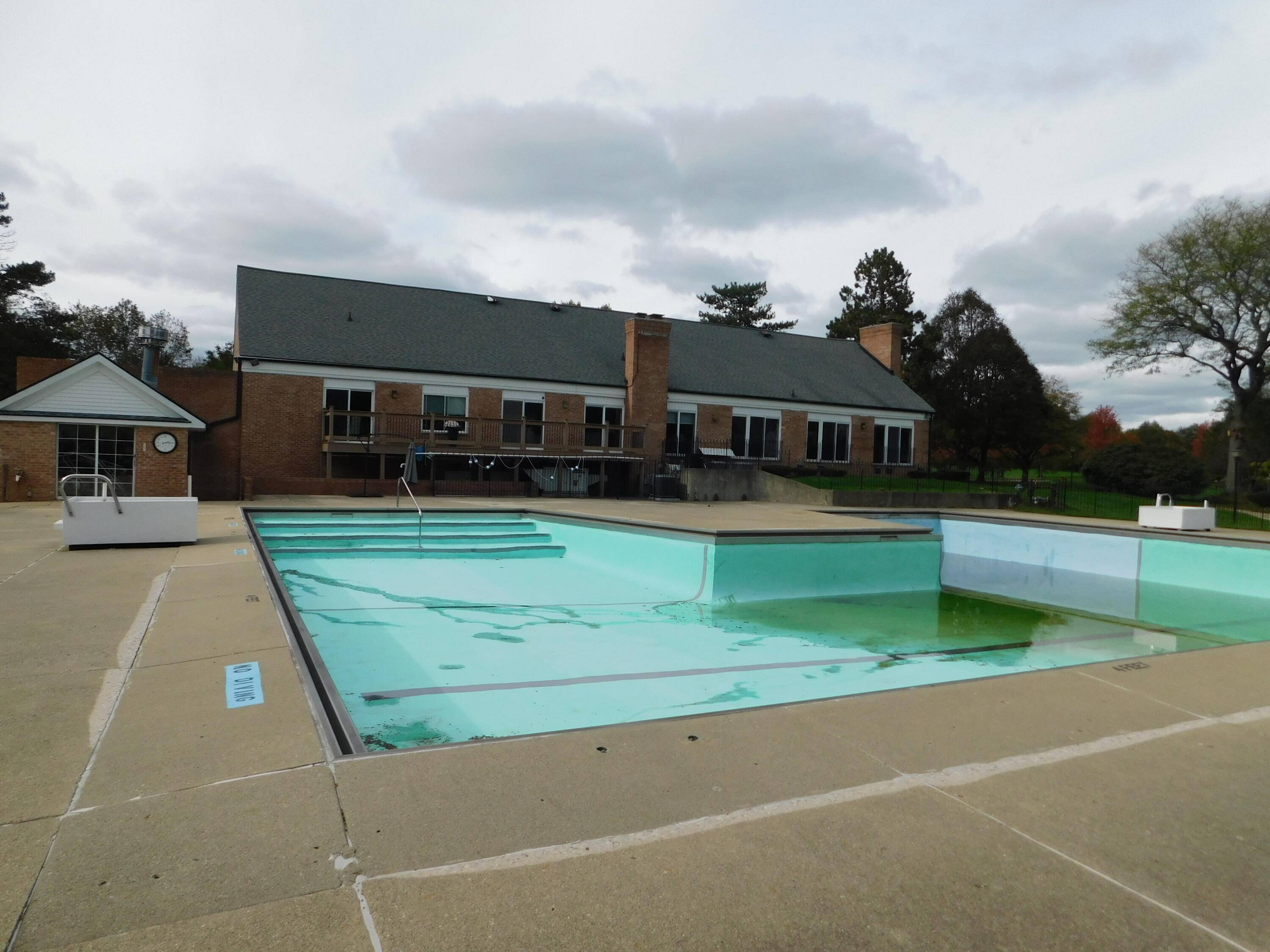 3385 Burbank DR, Ann Arbor, MI 48105