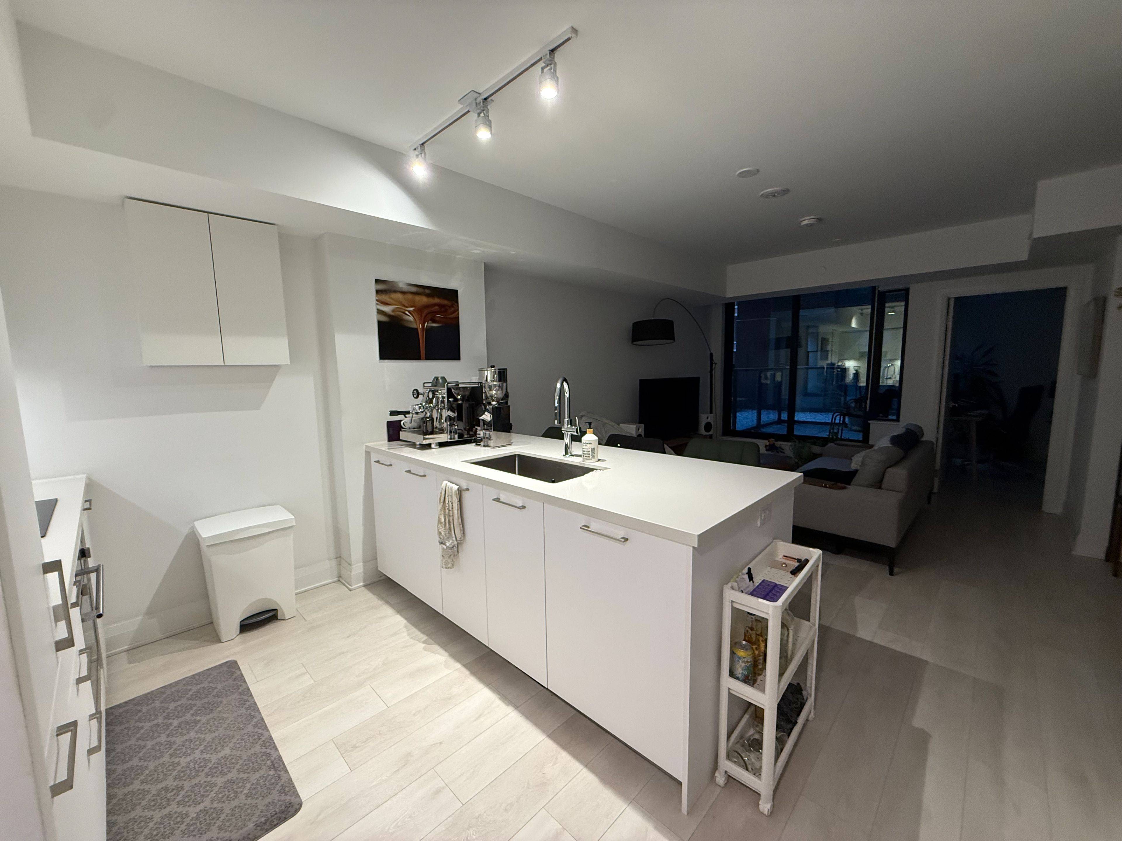 33 Frederick Todd WAY #330, Toronto C11, ON M4G 0C9