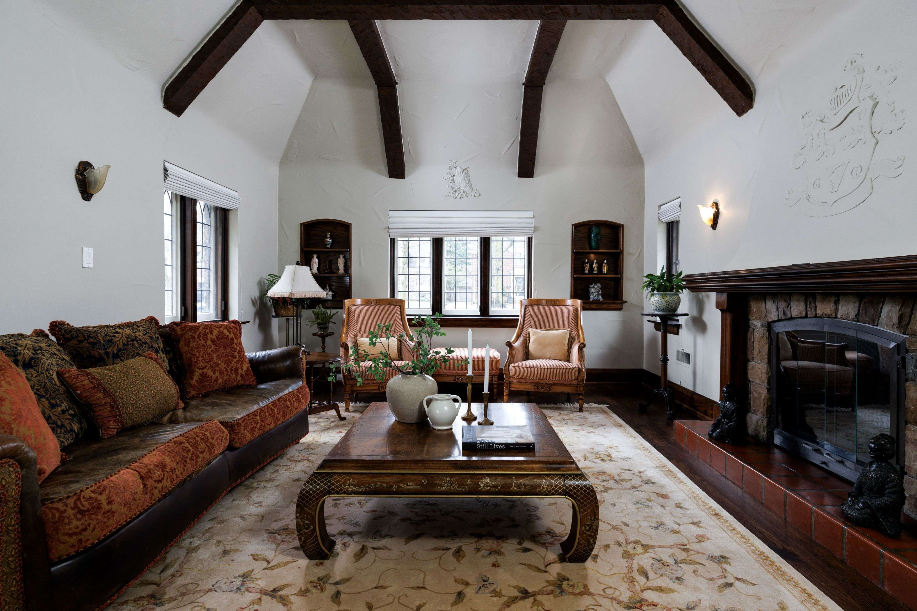 25 Varley LN, Toronto W08, ON M8X 0A9