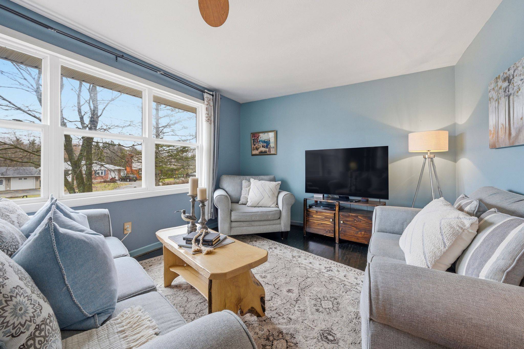 194 St Lawrence ST W, Centre Hastings, ON K0K 2K0