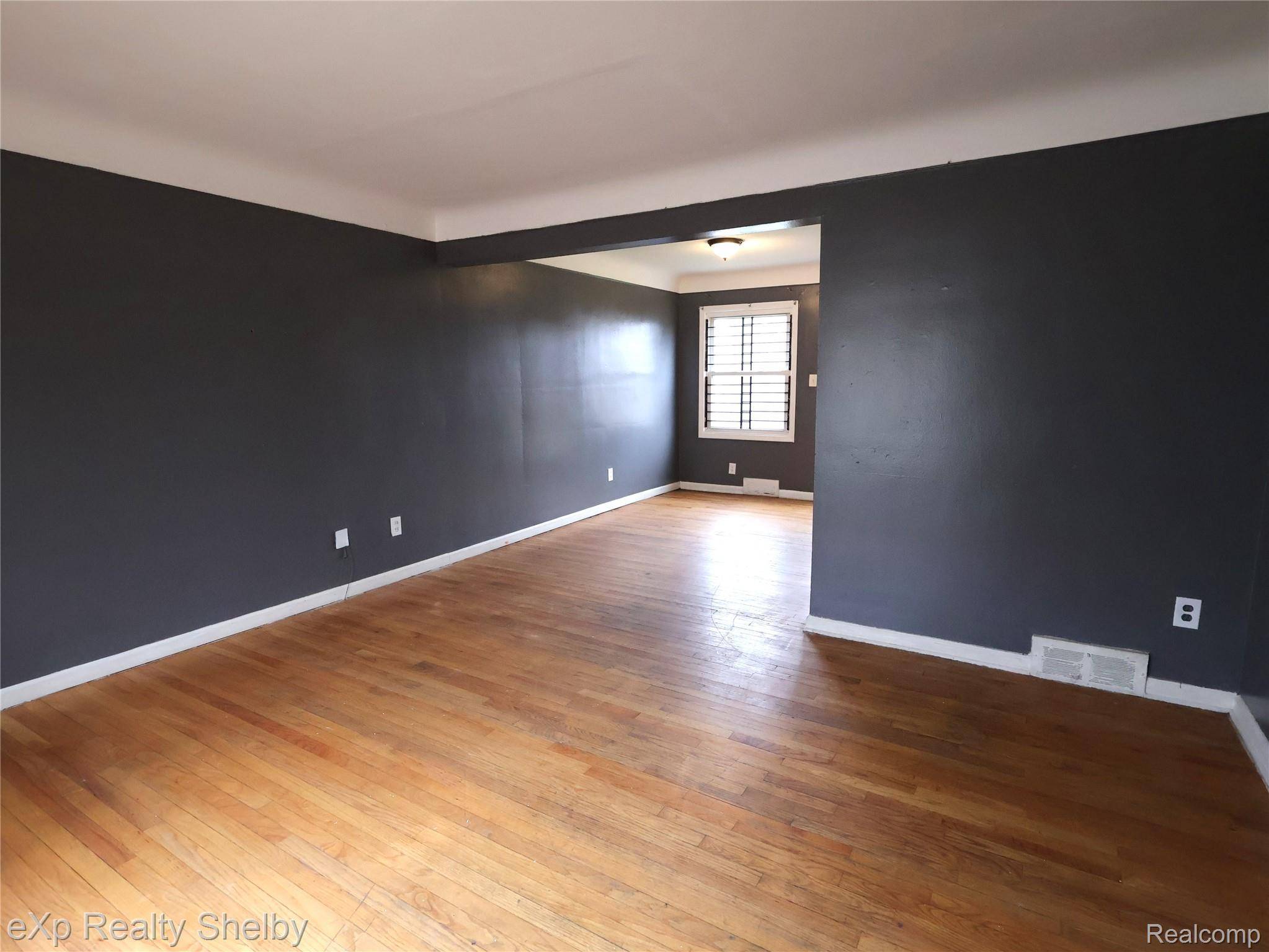 18432 Greenfield RD, Detroit, MI 48235