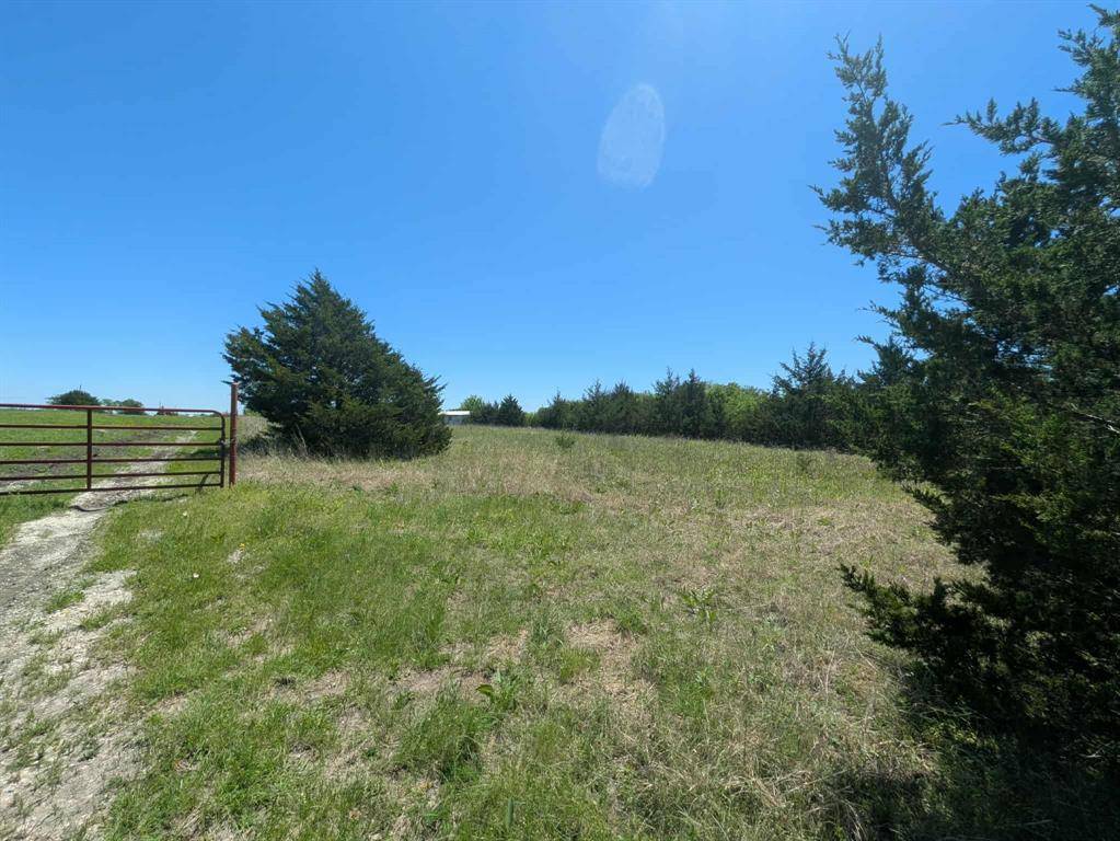 11008 County Road 670, Blue Ridge, TX 75424