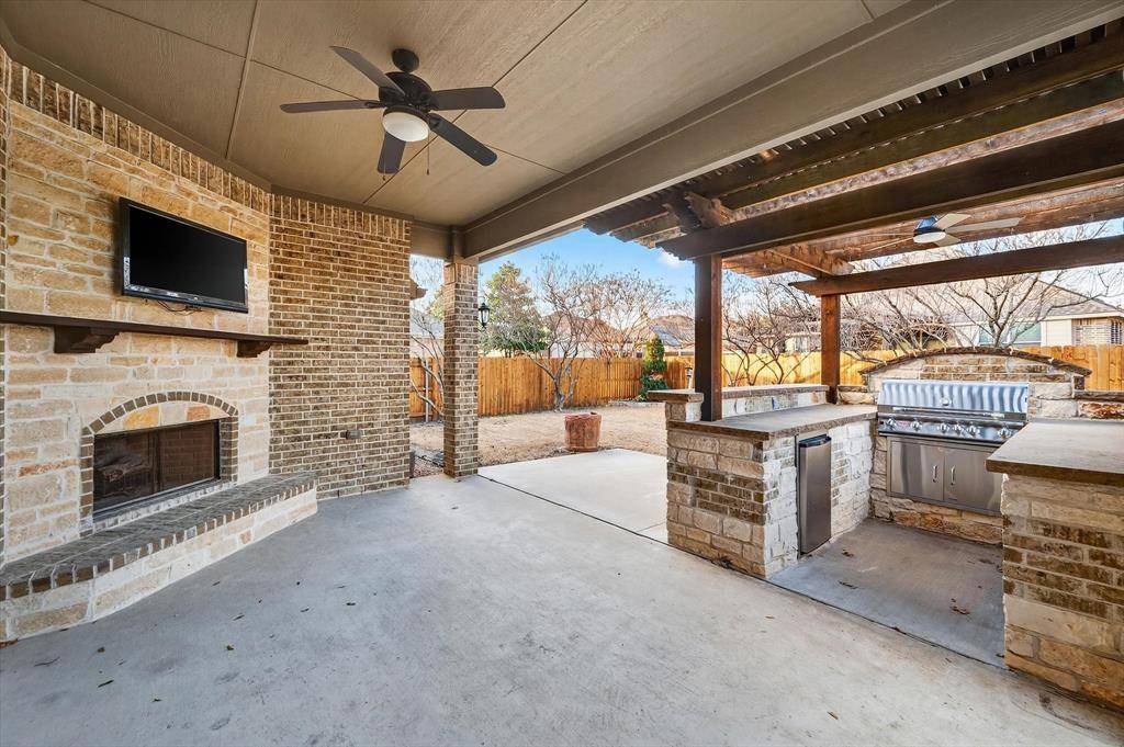 1109 Alexander Court, Midlothian, TX 76065