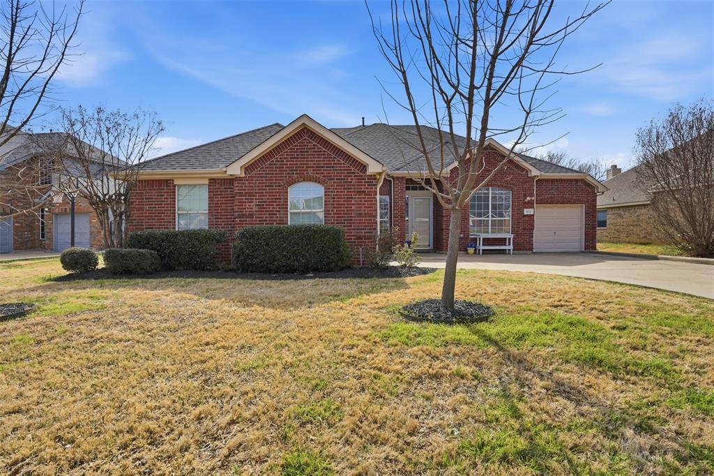 1012 Wedgewood Drive, Mansfield, TX 76063