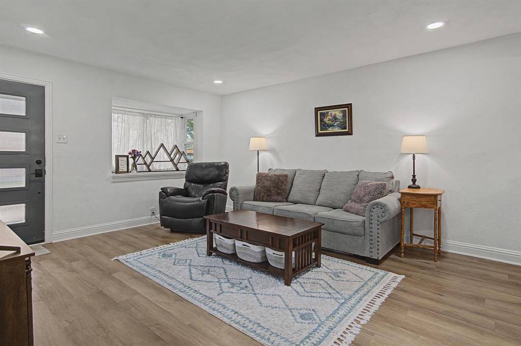 307 S Lindale Lane, Richardson, TX 75080