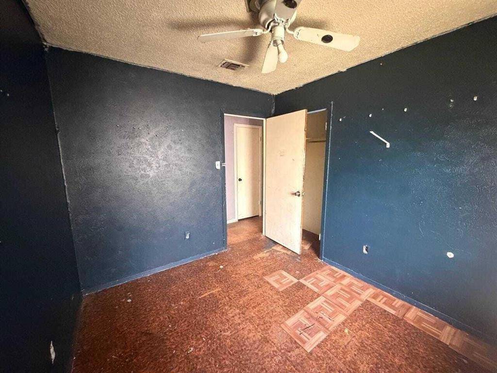 1814 SE 14th Street, Grand Prairie, TX 75051