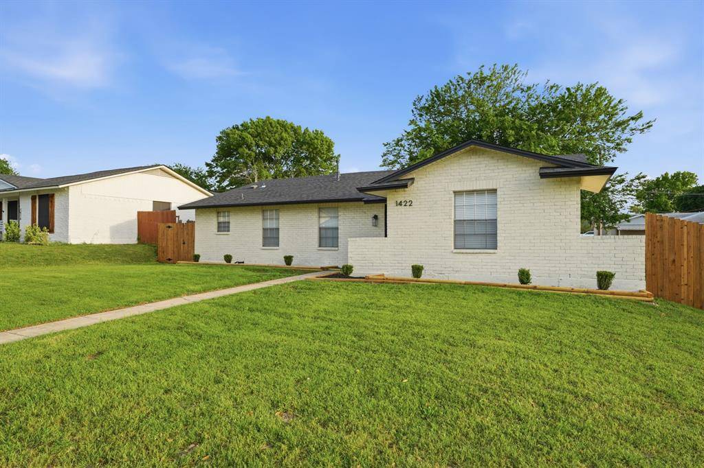 1422 Aldenwood Drive, Dallas, TX 75232
