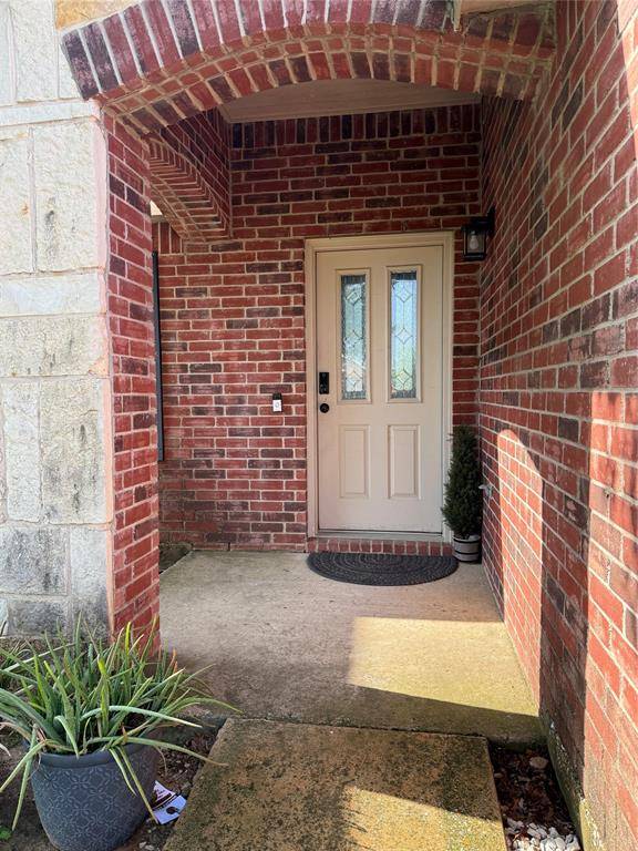 2908 Desert Drive, Denton, TX 76210