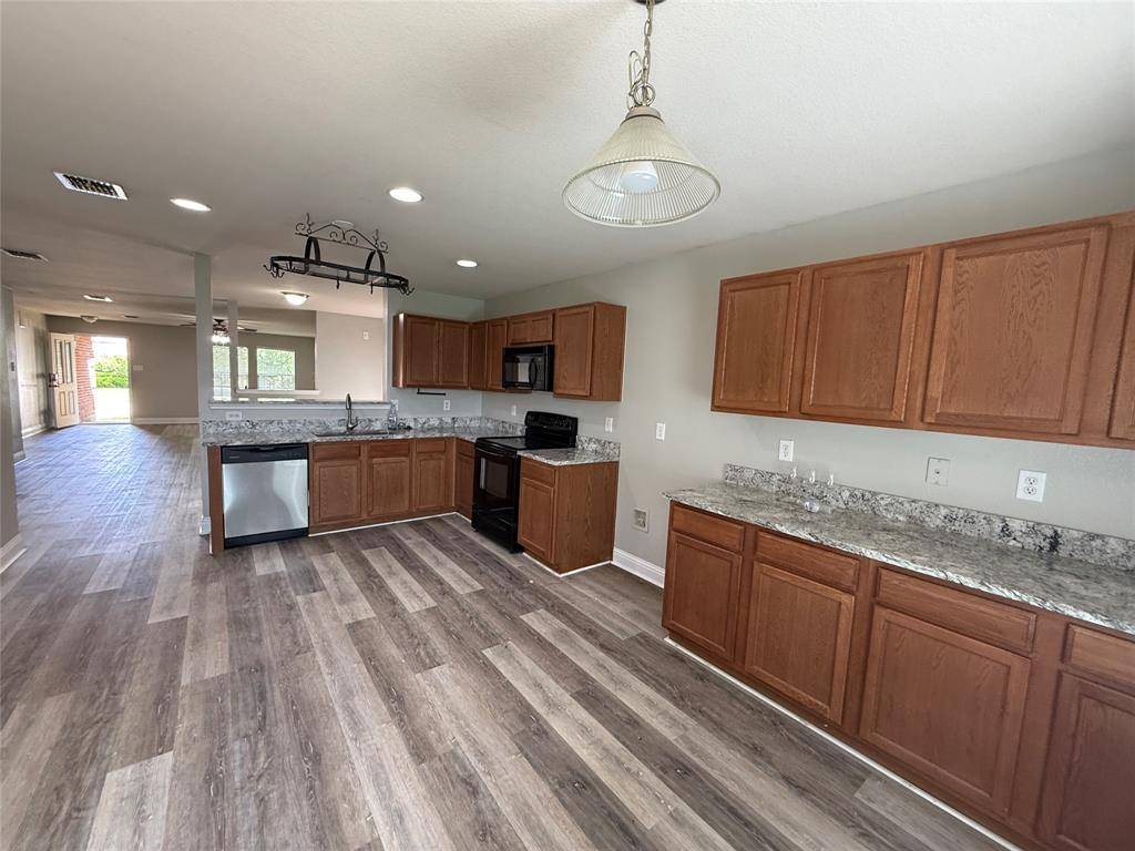 2908 Desert Drive, Denton, TX 76210