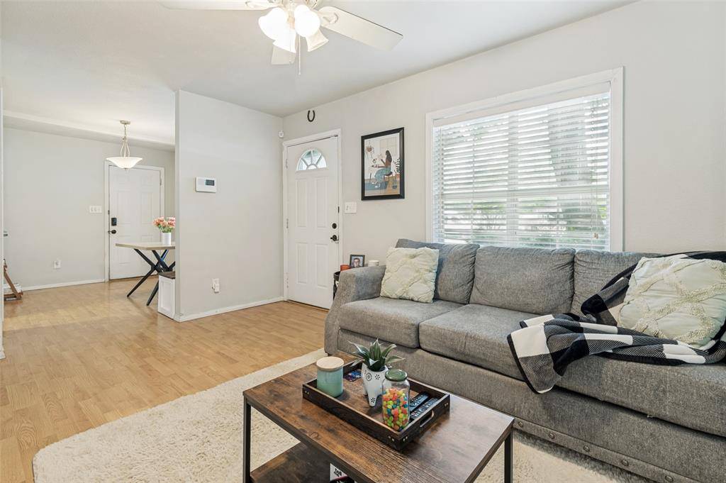 2418 W 5th Street, Irving, TX 75060