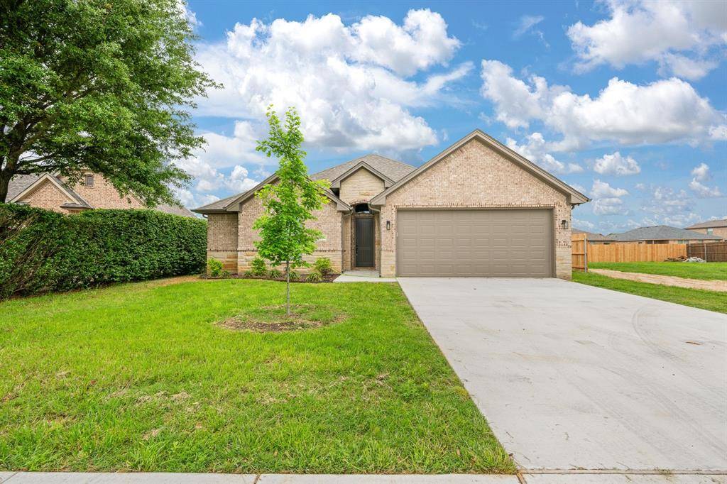 1707 Lakeway Drive, Cleburne, TX 76033