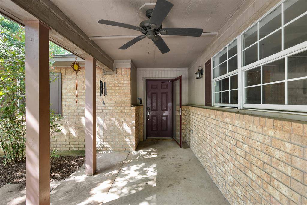 1109 Pine Ridge Drive, Azle, TX 76020