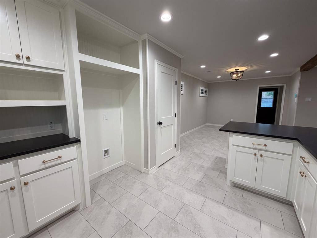 113 Monticello Drive, Waxahachie, TX 75165