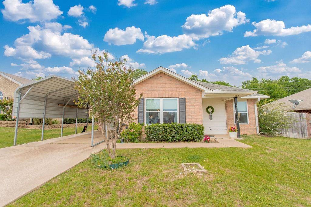 1107 Woodland Park Drive, Lindale, TX 75771