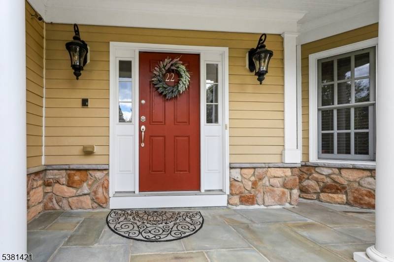 22 Meadow Lake Dr, Mahwah Twp., NJ 07430