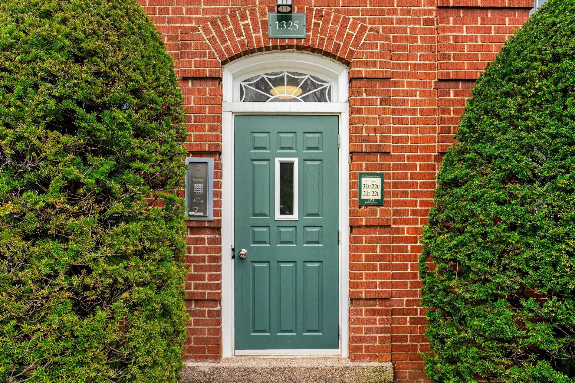 1325 Bayview AVE #L21, Toronto C11, ON M4G 3A5