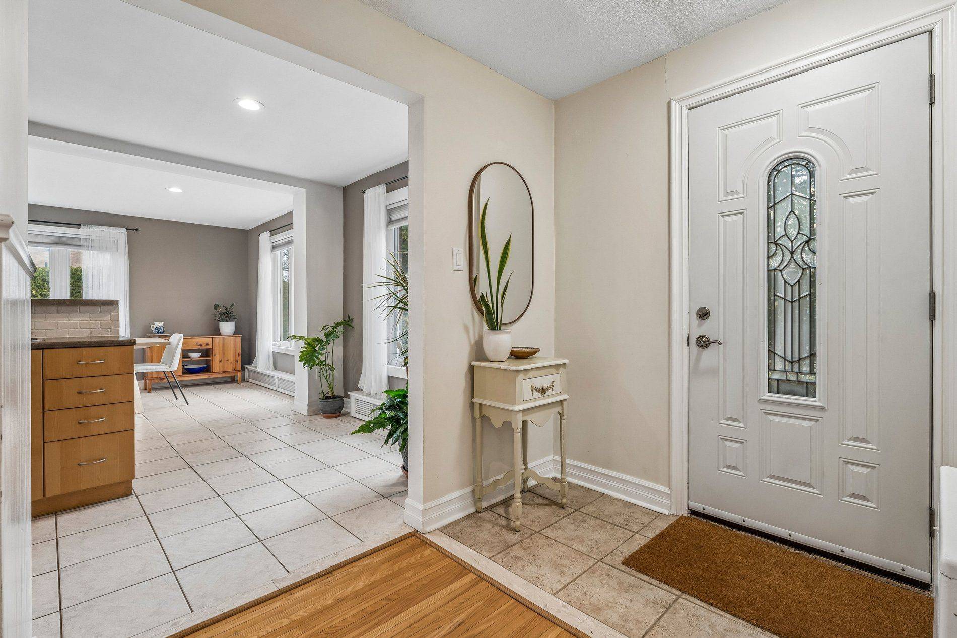 40 Seaton DR, Aurora, ON L4G 2K1