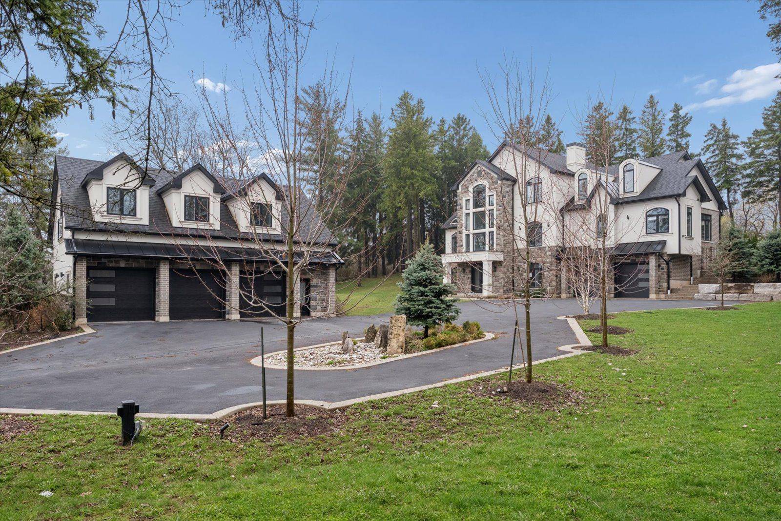 5040 Mount Nemo CRES, Burlington, ON L7M 0T6