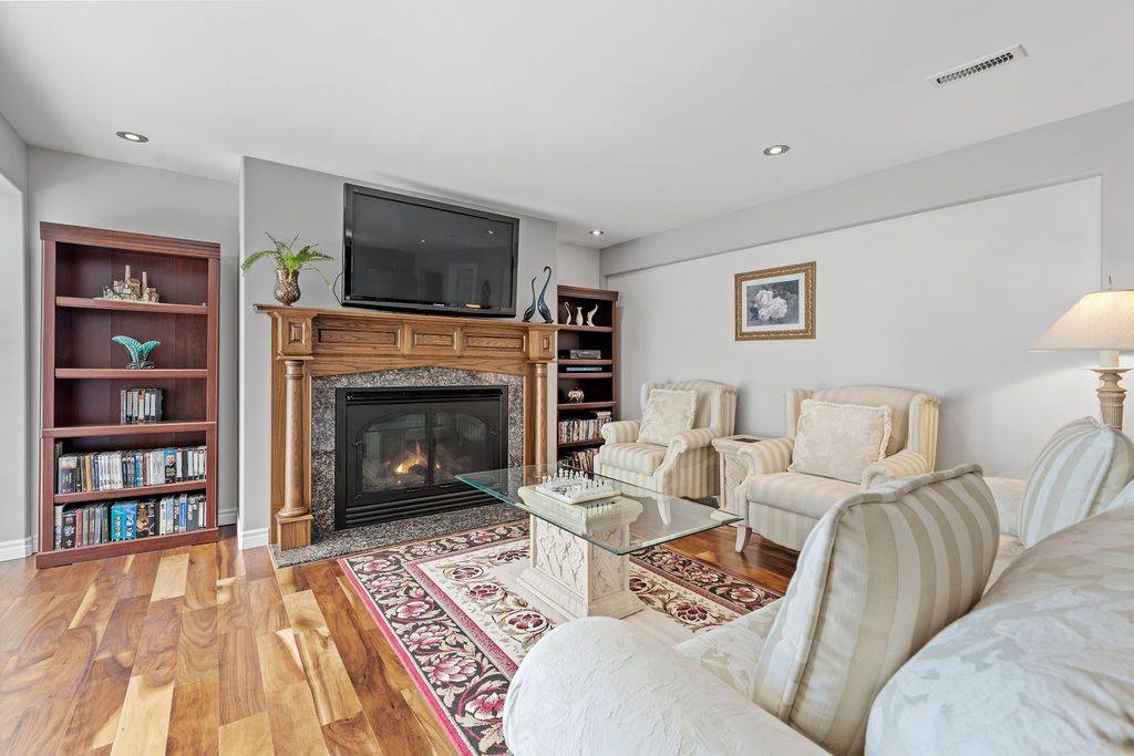 5 Simcoe DR, Belleville, ON K8N 0N7