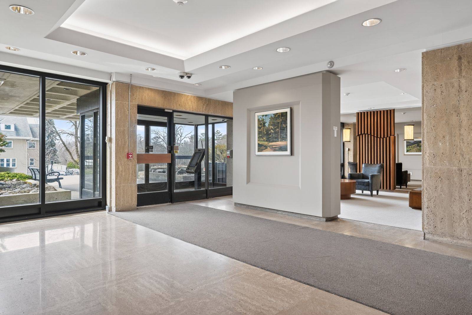 265 Poulin AVE #207, Britannia - Lincoln Heights And Area, ON K2B 7Y8